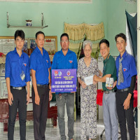 KGC YOUTH EXTEND HEARTFELT SUPPORT TO POLICY-BENEFICIARY FAMILIES IN TAY YEN COMMUNE
