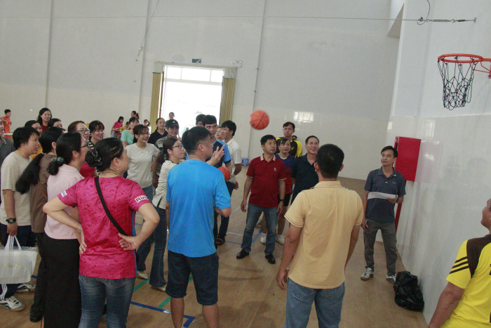 SÔI ĐỘNG HỘI THAO CHÀO MỪNG KỶ NIỆM CÁC NGÀY LỄ LỚN